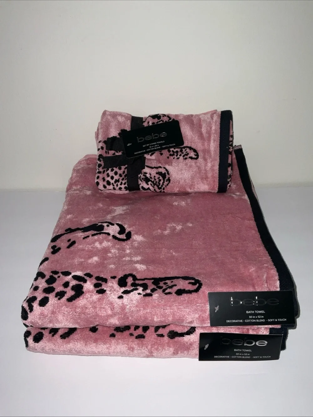 BEBE REVERSIBLE PINK BLACK LEOPARD 4pc. 2 BATH 2 HAND COTTON VELOUR TOWELS NWT